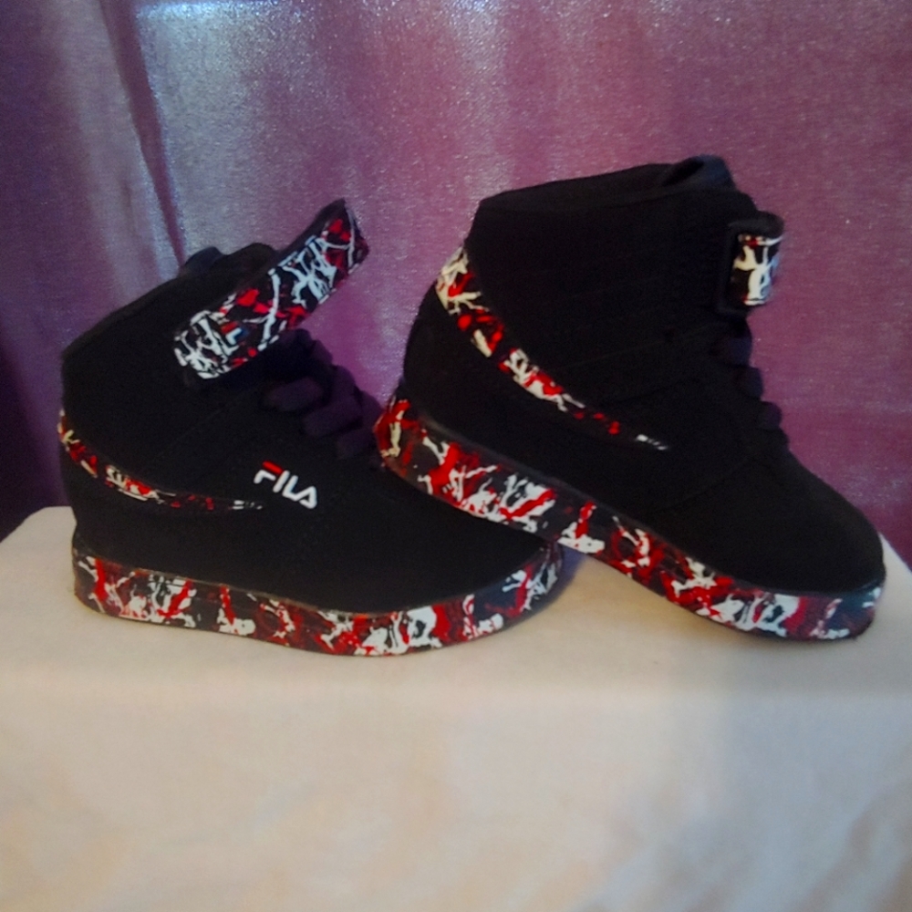 Boys size 8 fila